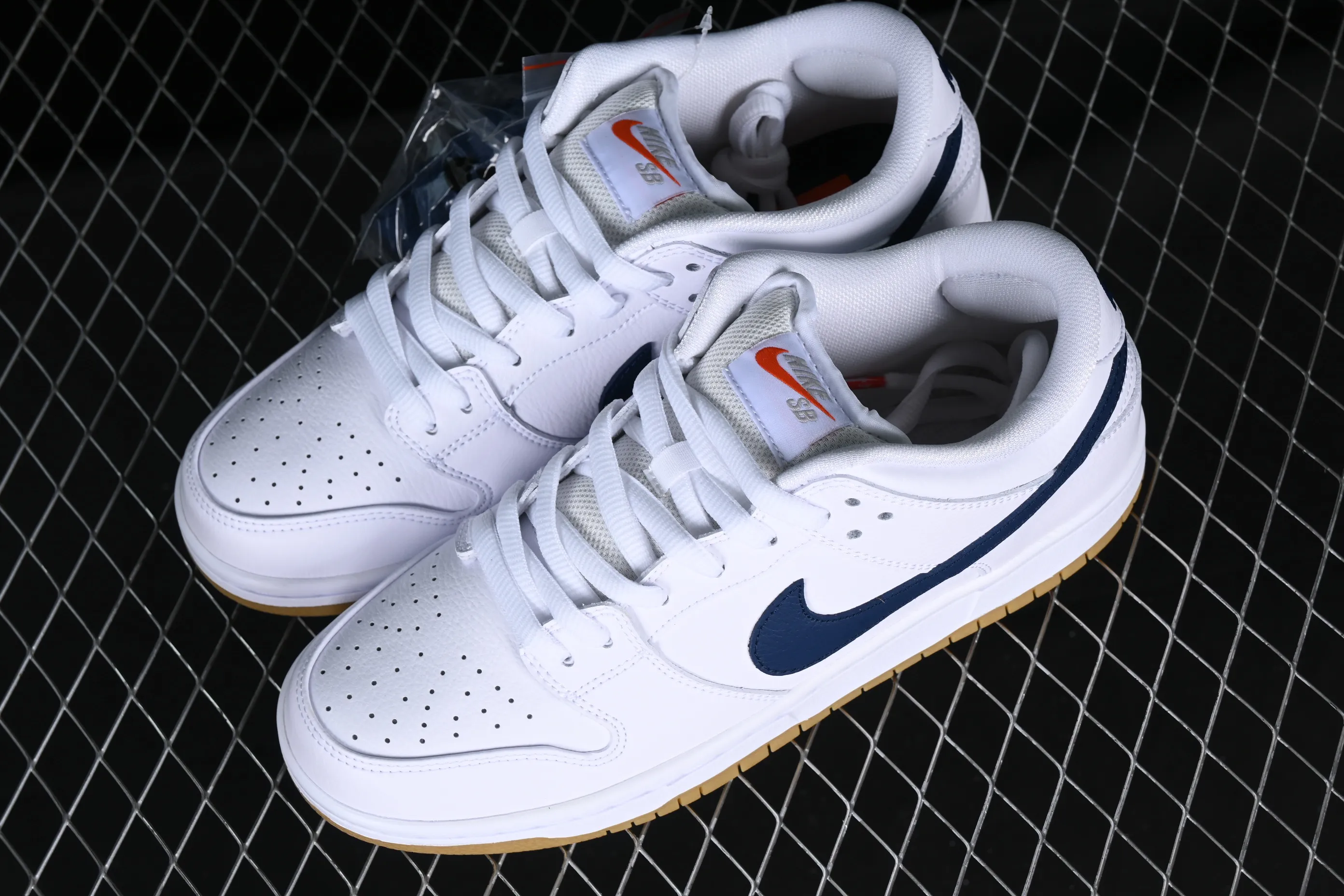All categories Nk SB Dunk series Nk SB Dunk Low low-top sneakers Nk SB Dunk Low Pro ISO dunk series retro top layer low-top casual sports skateboard shoes CZ2249-100